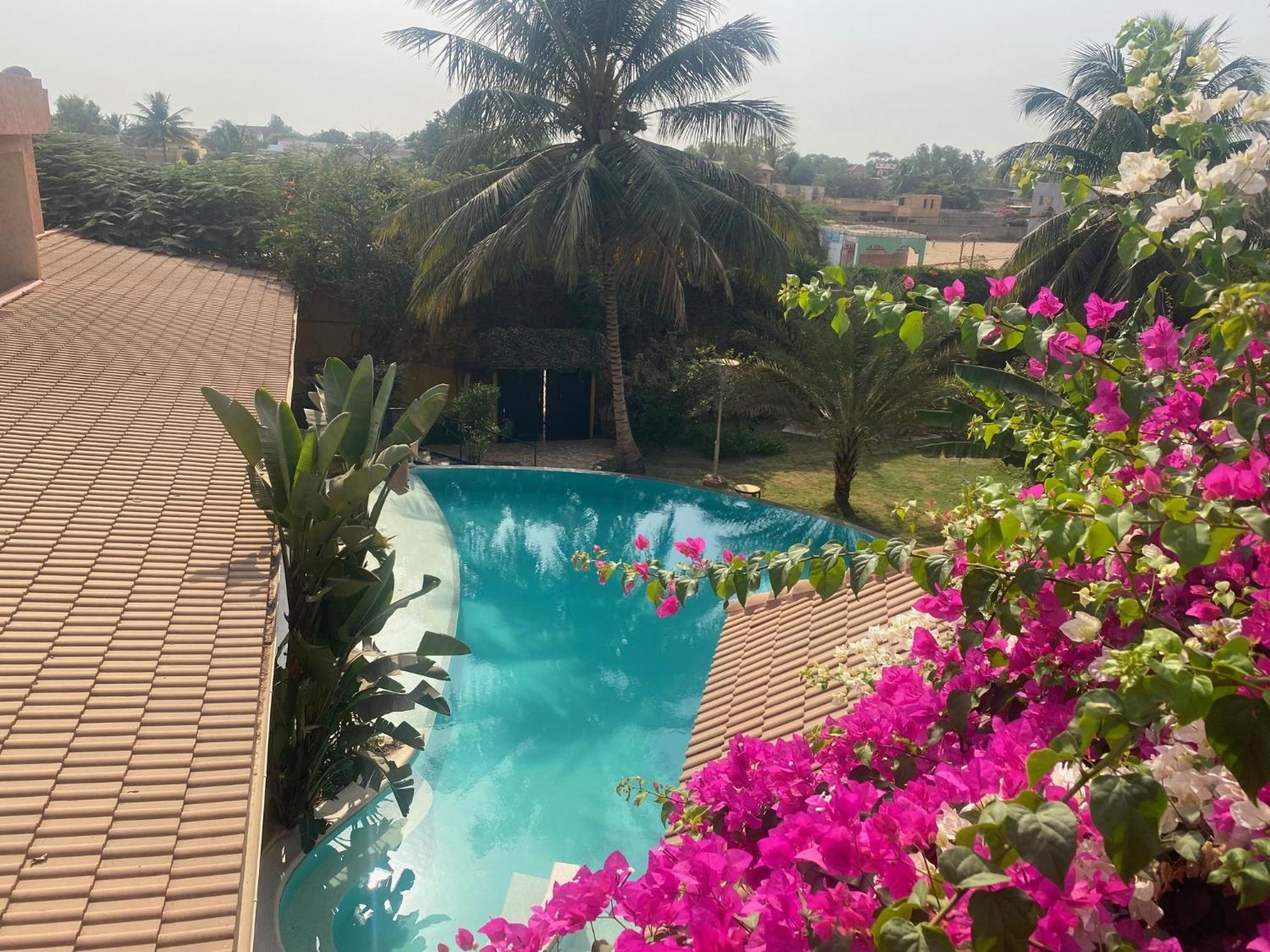 Hotel Le Clos Des Papillons Saly Portudal Buitenkant foto