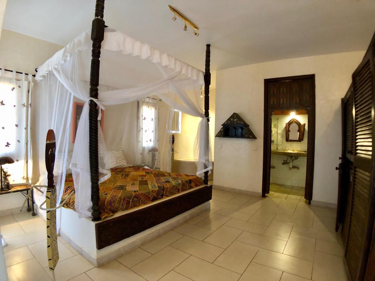 Hotel Le Clos Des Papillons Saly Portudal Buitenkant foto